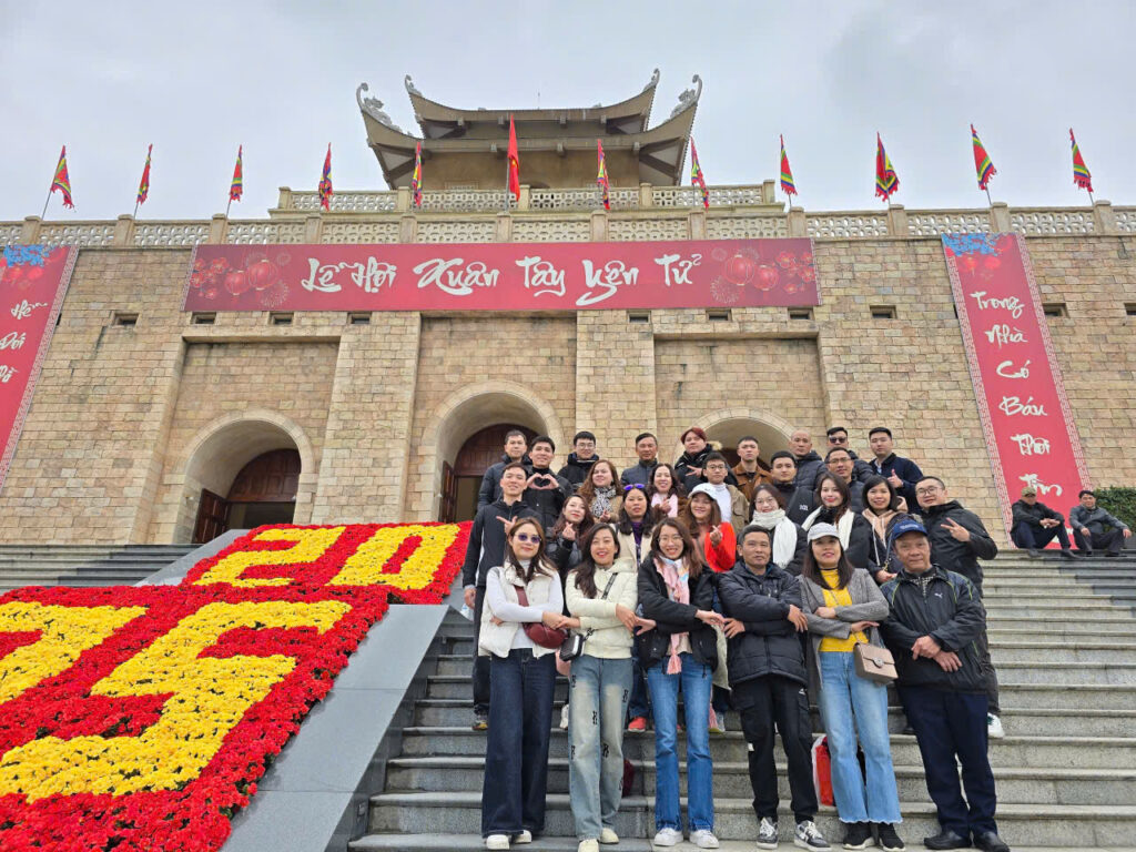 Du xuân Tây Yên Tử- khởi đầu một năm mới thành công