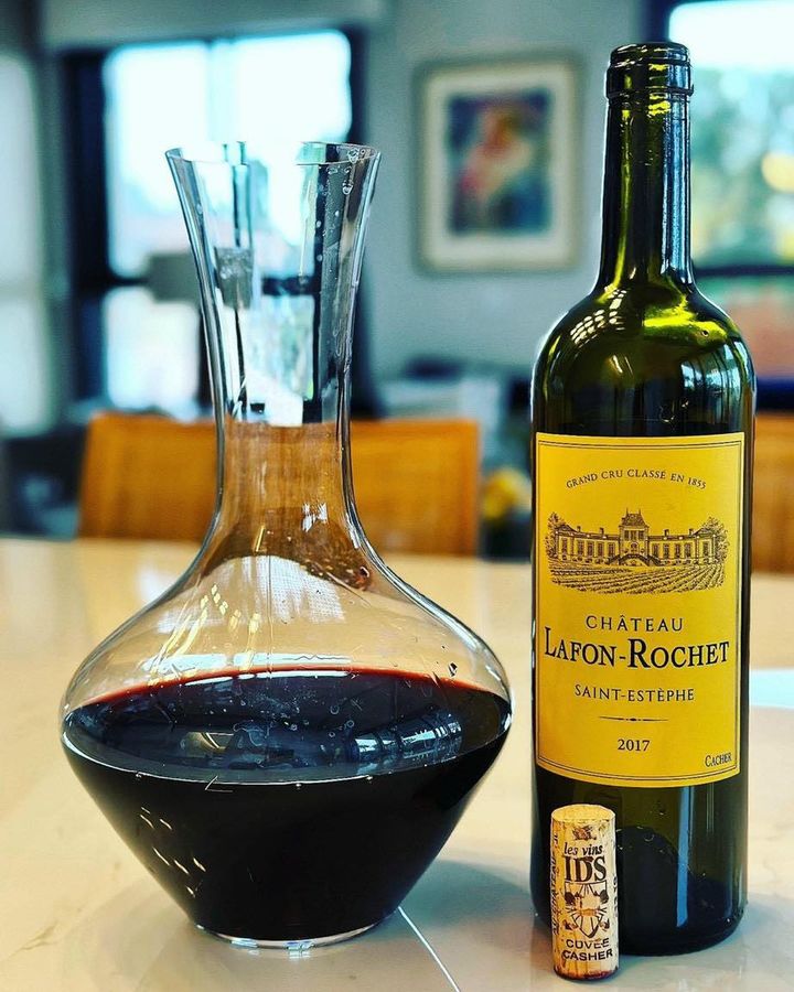 Chai rượu vang đỏ cao cấp Château Lafon Rochet