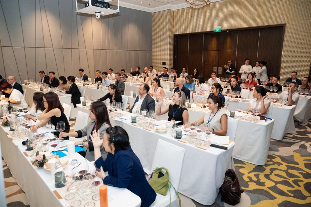 ABRUZZO WINES – GRAND TOUR IN VIETNAM 2026