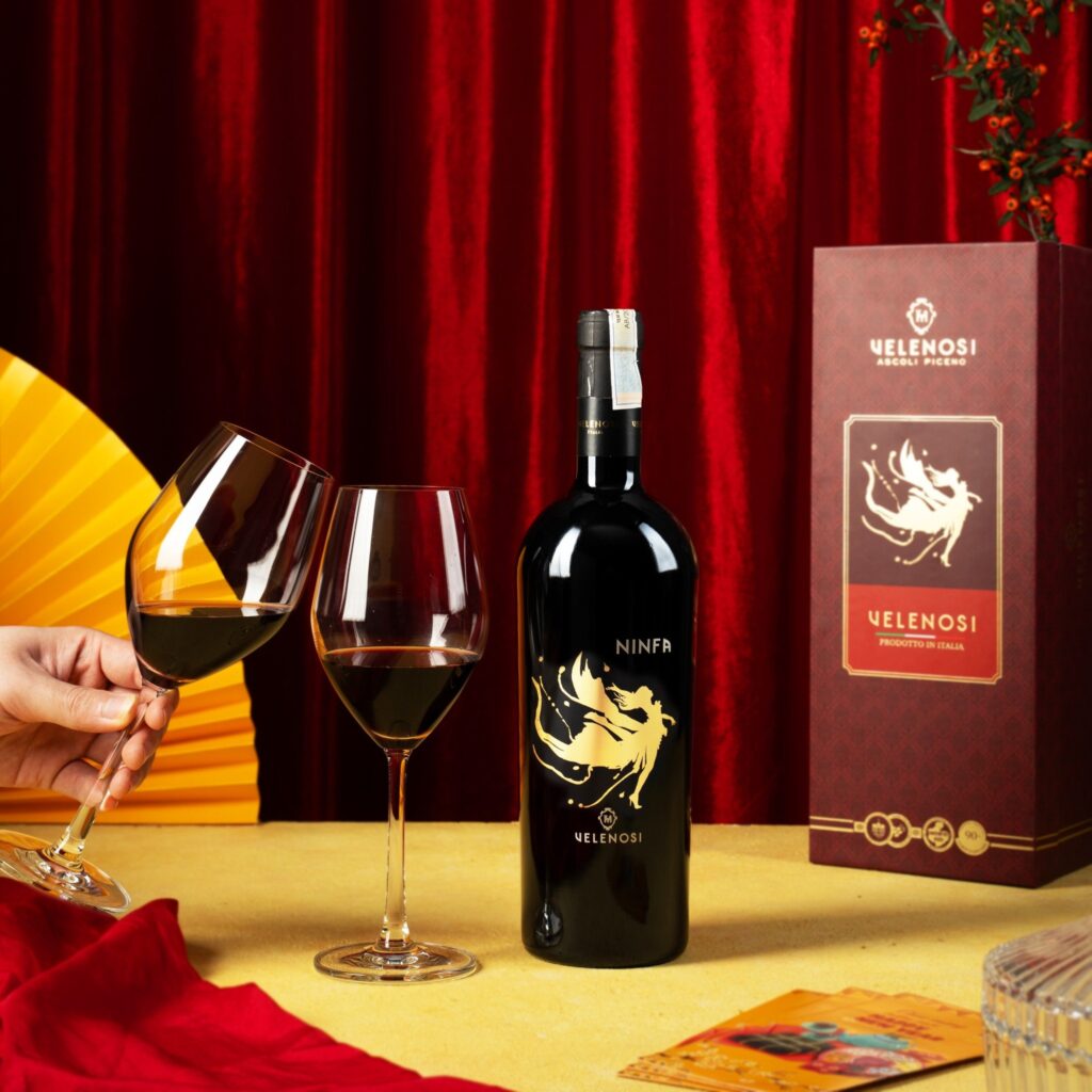Ninfa Gold là chai vang của nhà sản xuất danh tiếng Velenosi