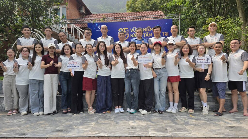 TỔNG KẾT KỲ KINH DOANH 2025 VÀ KỶ NIỆM 25 NĂM THÀNH LẬP CÔNG TY HUY PHONG