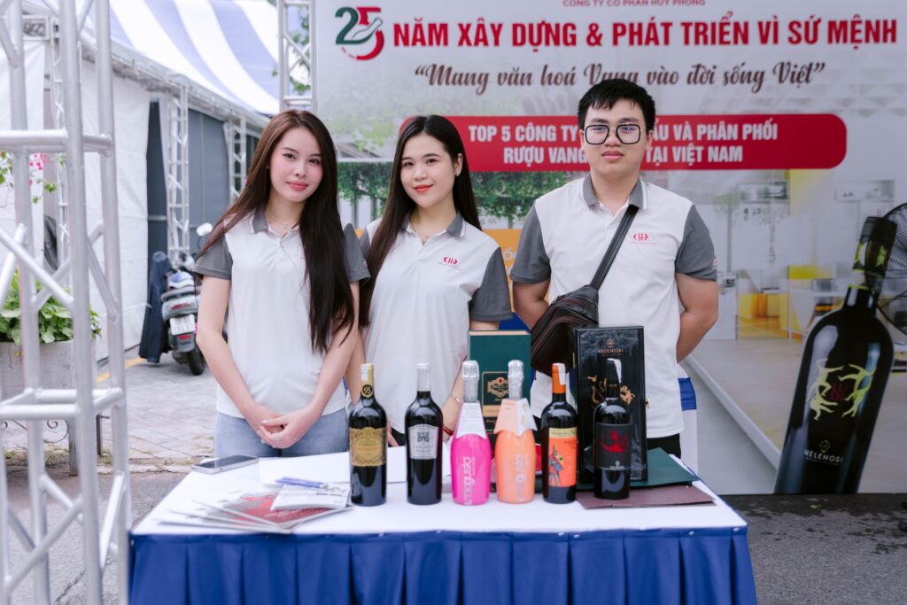 Chọn mua rượu vang ngon với chủng loại phù hợp